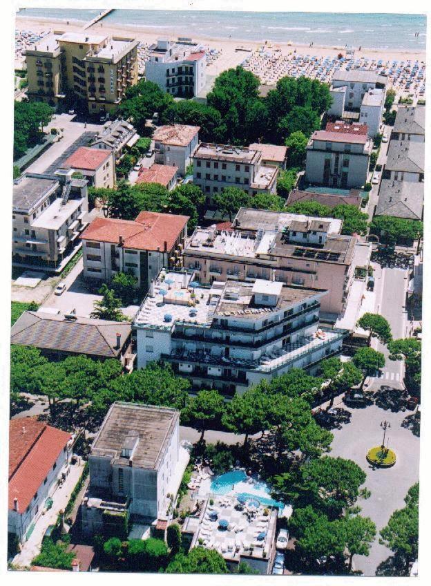 Hotel Astromare Jesolo Extérieur photo
